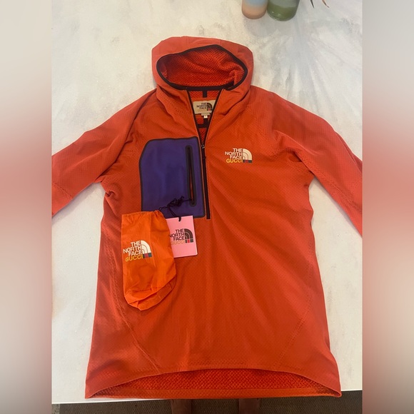 Gucci X The North Face Pullover Fleece L NWT Orange/Purple